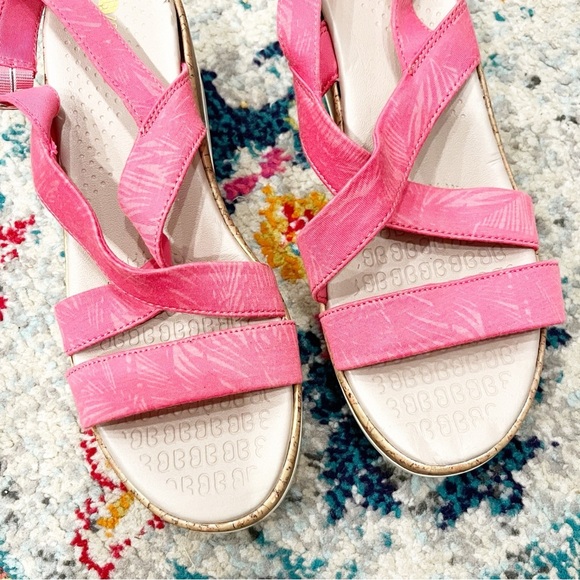 BZees SAndals Women's 11 Radiant Pink Strappy Cork Wedge Comfort Sole - Picture 3 of 8
